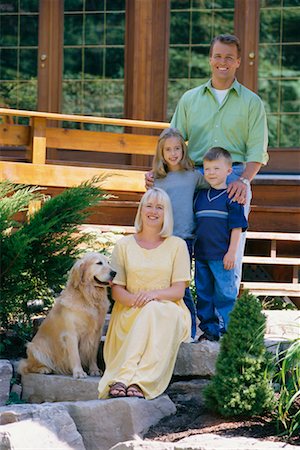 simsearch:700-00041478,k - Portrait of Family Outdoors Stock Photo - Rights-Managed, Code: 700-00039338