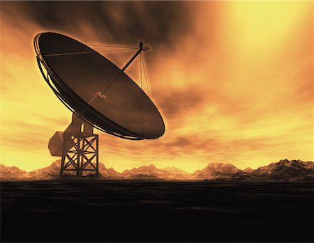 simsearch:700-00022194,k - Satellite Dish at Sunset Foto de stock - Con derechos protegidos, Código: 700-00032062