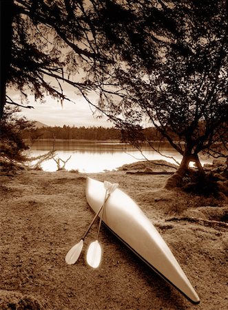 Overturned Kayak near Shore, British Columbia, Canada Stock Photo - Rights-Managed, Code: 700-00032532