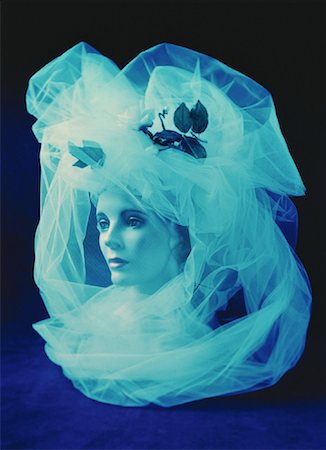 simsearch:700-02756413,k - Mannequin Head wearing Wedding Hat Stock Photo - Rights-Managed, Code: 700-00046171