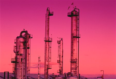 simsearch:700-08683758,k - Gas Processing Plant at Dusk Alberta, Canada Foto de stock - Con derechos protegidos, Código: 700-00048908