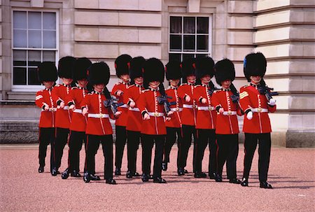 simsearch:700-01645266,k - Guards at Buckingham Palace London, England Stock Photo - Rights-Managed, Code: 700-00049314