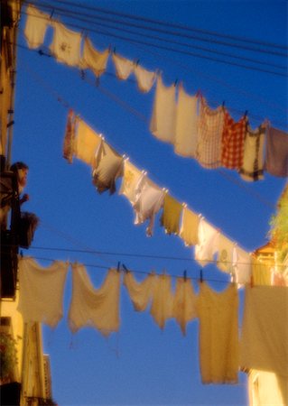 simsearch:700-00270300,k - Man on Balcony and Clothes Drying Outdoors, Venice, Italy Foto de stock - Con derechos protegidos, Código: 700-00043087