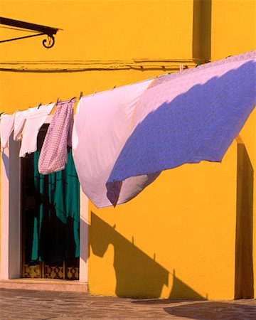 simsearch:700-00270300,k - Laundry on Clothesline, Island of Burano, Venetian Lagoon, Italy Foto de stock - Con derechos protegidos, Código: 700-00043481
