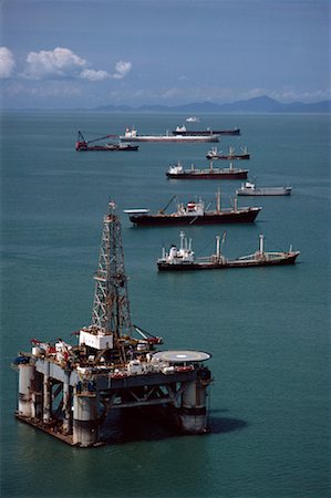 Oil Rig and Ships in Harbor Singapore Stock Photo - Rights-Managed, Code: 700-00059151