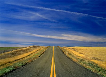 saskatchewan farmland - Road leading to Horizon Saskatchewan, Canada Stock Photo - Rights-Managed, Code: 700-00051972