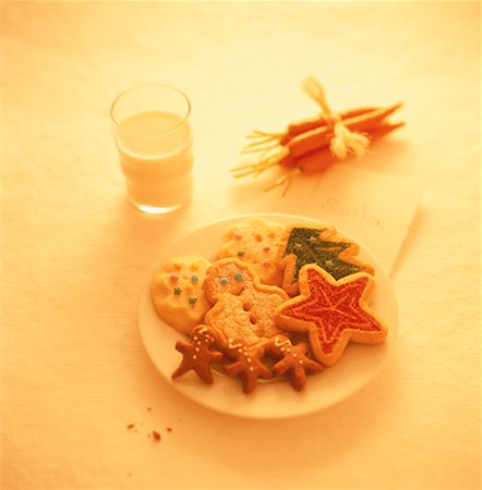 simsearch:600-01838228,k - Plate of Cookies, Glass of Milk Carrots and Note for Santa Stock Photo - Rights-Managed, Code: 700-00053356