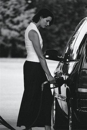 simsearch:6105-05395912,k - Woman At Gas Station, Filling Gas Tank, Etobicoke, ON, Canada Stock Photo - Rights-Managed, Code: 700-00064223