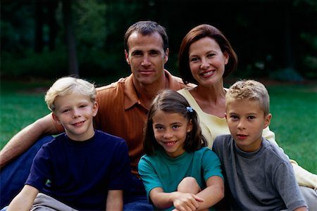 simsearch:700-00073572,k - Portrait of Family in Park Toronto, Ontario, Canada Stock Photo - Rights-Managed, Code: 700-00068502