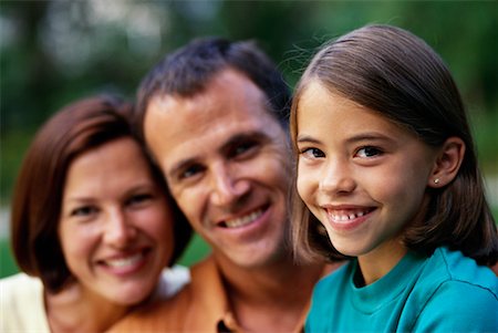 simsearch:700-00069467,k - Portrait of Family Outdoors Toronto, Ontario, Canada Stock Photo - Rights-Managed, Code: 700-00069462