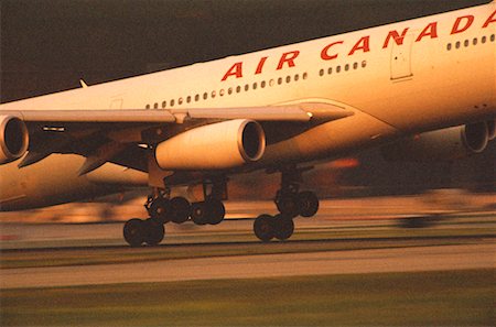 simsearch:700-05641925,k - Plane Landing at Pearson International Airport Toronto, Ontario, Canada Stock Photo - Rights-Managed, Code: 700-00076099