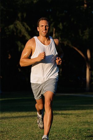 simsearch:400-04535435,k - Man in Athletic Wear, Jogging Stock Photo - Rights-Managed, Code: 700-00079103