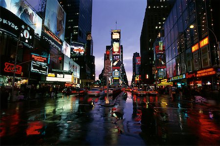simsearch:700-01184166,k - Times Square at Dusk New York, New York, USA Stock Photo - Rights-Managed, Code: 700-00071018