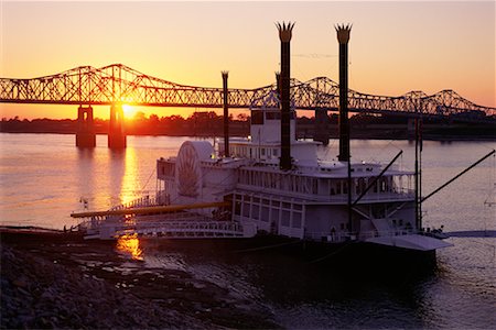 Casino Boat at Sunset Natchez, Mississippi, USA Stock Photo - Rights-Managed, Code: 700-00073718