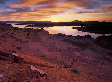 simsearch:700-00073991,k - Sunrise over Glen Canyon Glen Canyon National Recreation Area, near Page, Arizona, USA Stock Photo - Rights-Managed, Code: 700-00073986