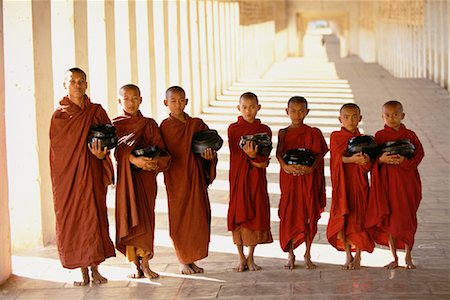 simsearch:700-03814291,k - Portrait of Monks at Shwezigon Pagoda Bagan, Myanmar Foto de stock - Con derechos protegidos, Código: 700-00084710