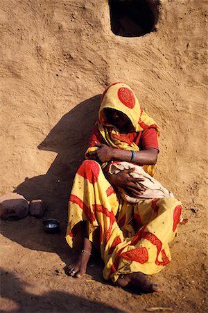 simsearch:700-00067764,k - Woman Sitting Outdoors with Child Agra, India Stock Photo - Rights-Managed, Code: 700-00085944