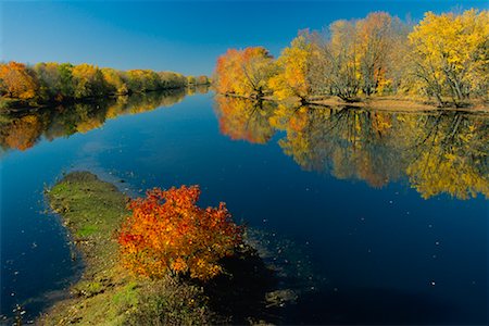 simsearch:700-00182848,k - Kennebecasis River in Autumn Stock Photo - Rights-Managed, Code: 700-00089127