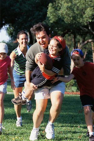 simsearch:700-00073572,k - Family Playing Football Stock Photo - Rights-Managed, Code: 700-00089219