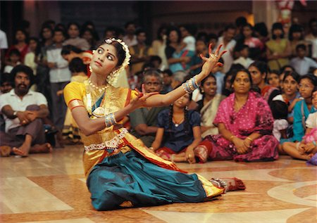 simsearch:700-05642250,k - Dancer at Hindu New Year Celebration in Maha Mariamman Temple, Kuala Lumpur, Malaysia Foto de stock - Con derechos protegidos, Código: 700-00080067