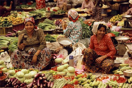 simsearch:700-01954936,k - Women Selling Fruit and Vegetables at Central Market Kota Bahru, Malaysia Stock Photo - Rights-Managed, Code: 700-00080123