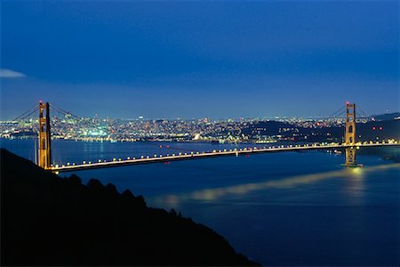 simsearch:862-08091471,k - Golden Gate Bridge and Cityscape At Dusk San Francisco, California, USA Stock Photo - Rights-Managed, Code: 700-00081362