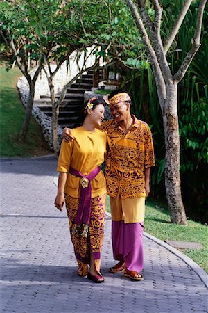 simsearch:700-00364288,k - Couple in Traditional Dress Kuta Beach, Bali, Indonesia Stock Photo - Rights-Managed, Code: 700-00094828