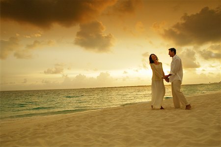 Couple Holding Hands on Beach Paradise Island, Bahamas Stock Photo - Rights-Managed, Code: 700-00096384