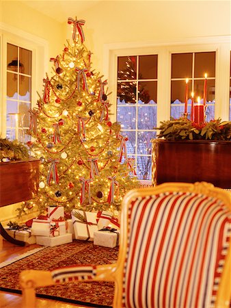 simsearch:700-00547217,k - Christmas Tree Stock Photo - Rights-Managed, Code: 700-00093977