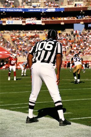 simsearch:700-02593816,k - Referee at Football Game Stock Photo - Rights-Managed, Code: 700-00155670