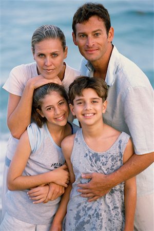 simsearch:700-00041478,k - Family Portrait Stock Photo - Rights-Managed, Code: 700-00158576