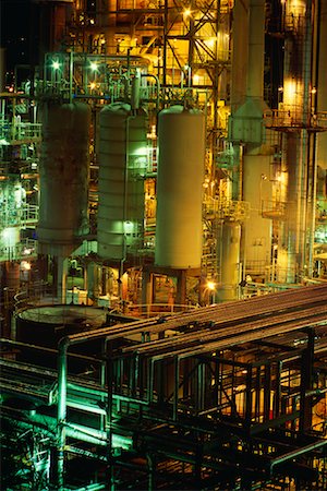 simsearch:700-08683758,k - Oil Refinery Stock Photo - Rights-Managed, Code: 700-00159565