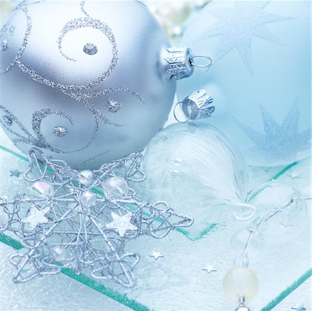 simsearch:700-01083071,k - Christmas Decorations Stock Photo - Rights-Managed, Code: 700-00159898