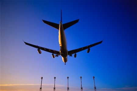 Airplane Landing Calgary, Alberta, Canada Stock Photo - Rights-Managed, Code: 700-00165529