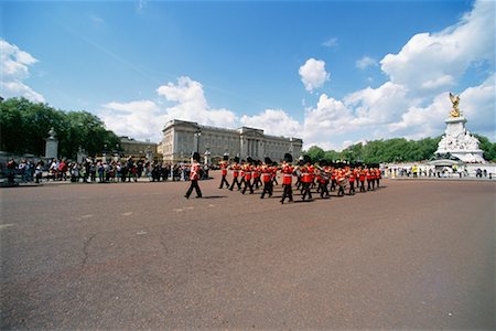 simsearch:700-01645266,k - Royal Guard Parade Buckingham Palace, London, England Stock Photo - Rights-Managed, Code: 700-00167225