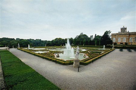 simsearch:700-00795780,k - Garden Behind Blenheim Palace Oxford, England Foto de stock - Con derechos protegidos, Código: 700-00168576