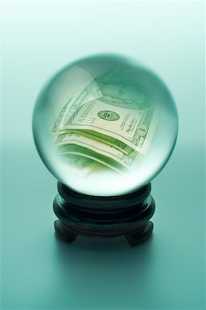 simsearch:600-02633756,k - Crystal Ball Stock Photo - Rights-Managed, Code: 700-00162174