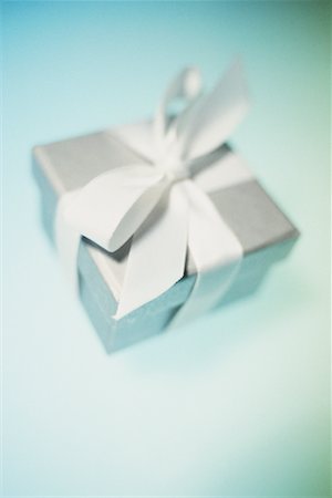 simsearch:600-02046034,k - Gift Box Stock Photo - Rights-Managed, Code: 700-00162418