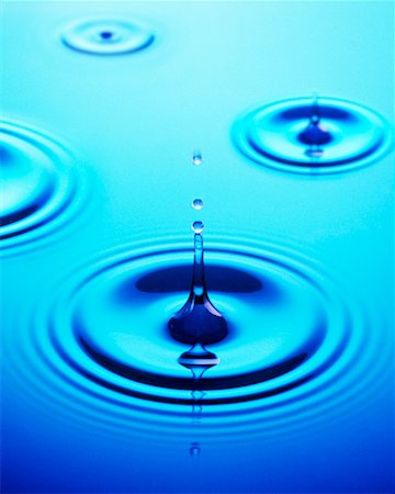 simsearch:614-06813723,k - Close-Up of Water Drops Stock Photo - Rights-Managed, Code: 700-00178058
