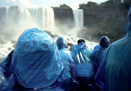 simsearch:700-03814550,k - Gens à Niagara Falls View de servante de la brume Niagara Falls, Ontario, Canada Photographie de stock - Rights-Managed, Code: 700-00185956