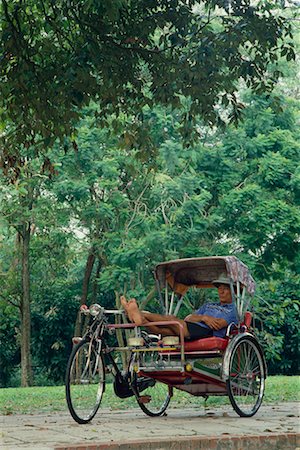 simsearch:700-00166478,k - Taking a Break in a Rickshaw Singapore Stock Photo - Rights-Managed, Code: 700-00187361