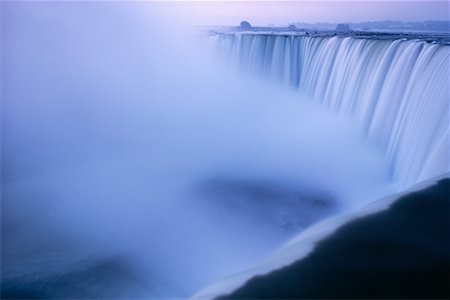 simsearch:700-03244155,k - Niagara Falls Ontario, Canada Stock Photo - Rights-Managed, Code: 700-00188398