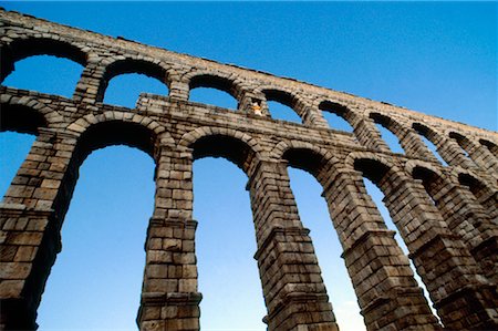 simsearch:855-08420585,k - Aqueduct, Segovia, Spain Stock Photo - Rights-Managed, Code: 700-00195567
