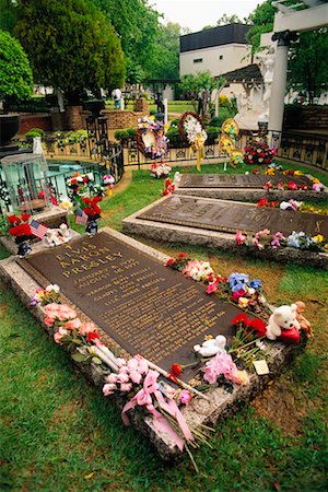 Elvis Presley's Grave Memphis, Tennessee, USA Stock Photo - Rights-Managed, Code: 700-00196001