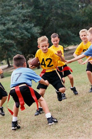 simsearch:700-00097991,k - Kids Playing Flag Football Stock Photo - Rights-Managed, Code: 700-00198491
