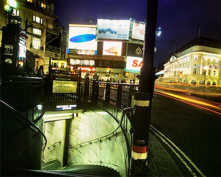 simsearch:700-00155973,k - Picadilly Circus and Subway Entrance Stock Photo - Rights-Managed, Code: 700-00199175