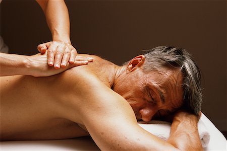 simsearch:600-01110360,k - Man Getting a Massage Stock Photo - Rights-Managed, Code: 700-00267985