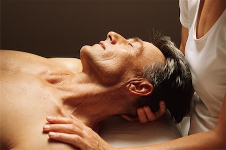 simsearch:600-01110360,k - Man at a Chiropractor Stock Photo - Rights-Managed, Code: 700-00267982