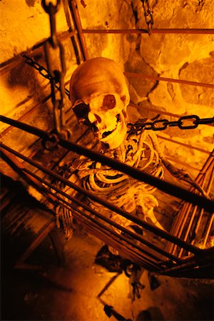 simsearch:700-00262810,k - Skeleton in Dungeon Stock Photo - Rights-Managed, Code: 700-00262815