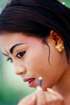 simsearch:700-00079491,k - Balinese Dancer Applying Make-Up Stock Photo - Rights-Managed, Code: 700-00285420